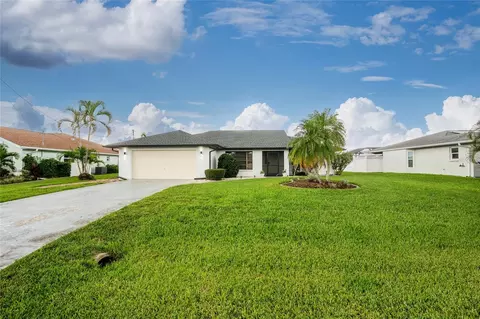 21 Bunker Ln, Rotonda West, FL 33947