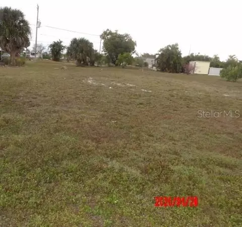 1422 Flamingo Dr, Englewood, FL 34224