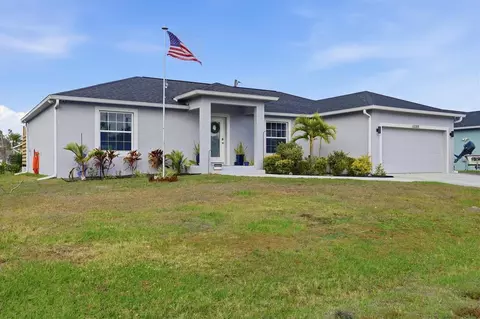 10300 Sandrift Ave, Englewood, FL 34224