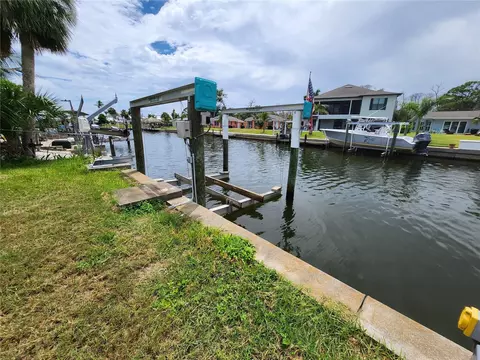 1820 Winstan Ave, Englewood, FL 34223