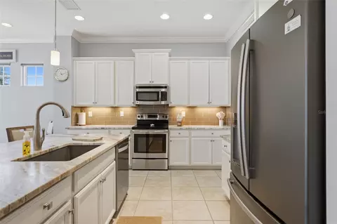 Kitchen - 10311 Lands End Cir #13, Placida, FL 33946 photo 2 of 5