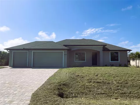 7435 Grand Concourse St, Englewood, FL 34224