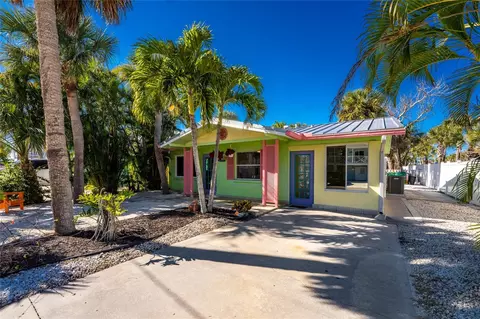 90 Wilhelm Dr, Englewood, FL 34223