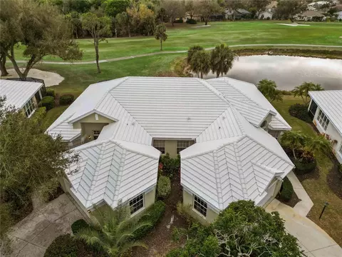 View/Area - 547 Fallbrook Dr, Venice, FL 34292 photo 9 of 26