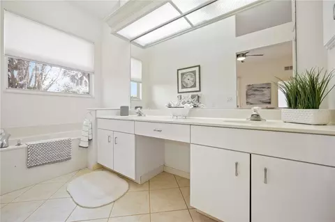 Bath - 547 Fallbrook Dr, Venice, FL 34292 photo 1 of 3