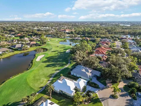 View/Area - 547 Fallbrook Dr, Venice, FL 34292 photo 23 of 26