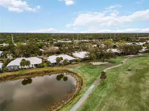 View/Area - 547 Fallbrook Dr, Venice, FL 34292 photo 6 of 26