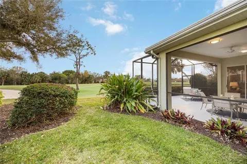 Exterior - 547 Fallbrook Dr, Venice, FL 34292 photo 4 of 14