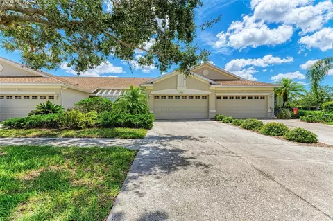 2424 Magnolia Cir, North Port, FL 34289