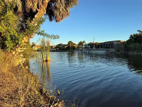 15512 Lakeland Cir, Port Charlotte, FL 33981
