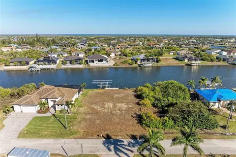 8282 Tracy Cir, Port Charlotte, FL 33981