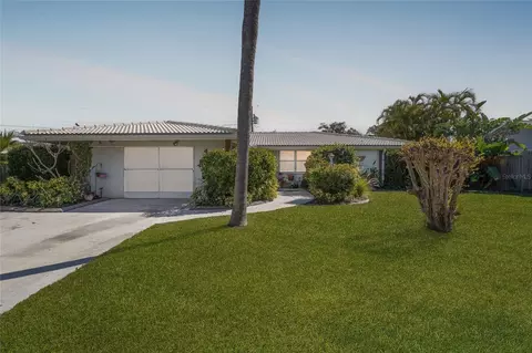 417 Crane Rd, Venice, FL 34293