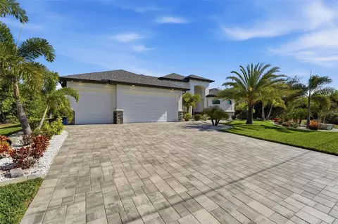 9326 Panama Cir, Port Charlotte, FL 33981