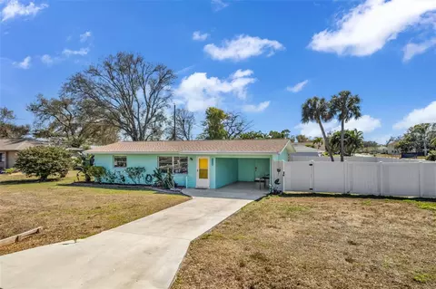 Exterior - 960 Darwin Rd, Venice, FL 34293 photo 2 of 10