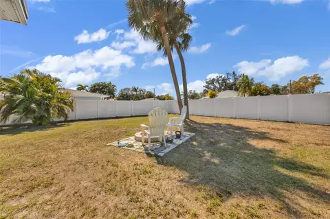 Exterior - 960 Darwin Rd, Venice, FL 34293 photo 6 of 10