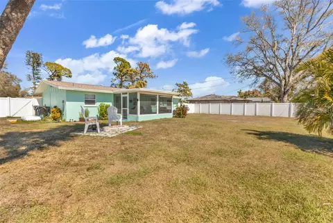 Exterior - 960 Darwin Rd, Venice, FL 34293 photo 9 of 10