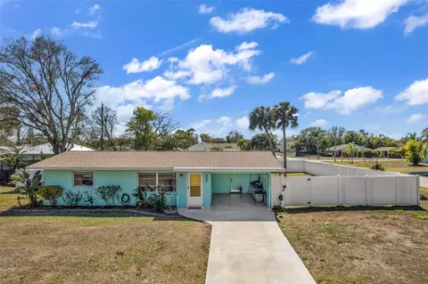 Exterior - 960 Darwin Rd, Venice, FL 34293 photo 1 of 10