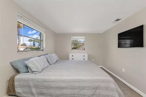 Bedroom - 960 Darwin Rd, Venice, FL 34293 photo 2 of 4