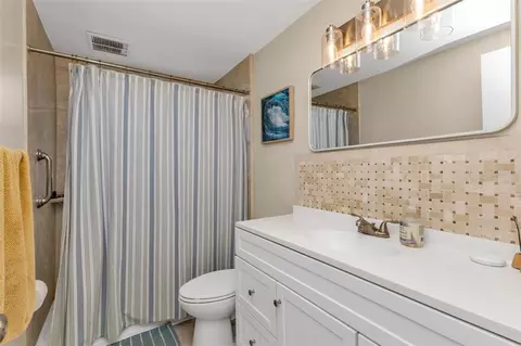 Bath - 960 Darwin Rd, Venice, FL 34293 photo 1 of 2