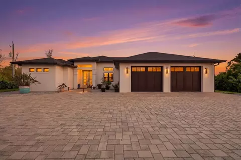 10726 Kearsarge Cir, Port Charlotte, FL 33981