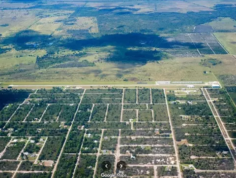1174 Apache St NW, Lake Placid, FL 33852