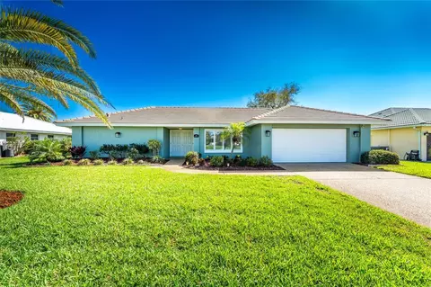 461 Firethorn Ave, Englewood, FL 34223
