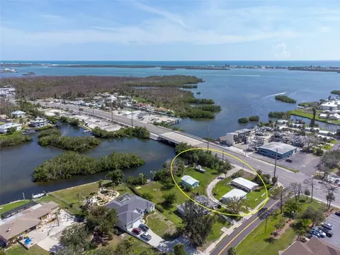 1695 Manor Rd, Englewood, FL 34223