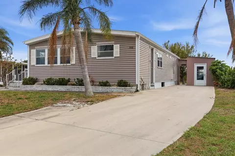 3310 Blue Jay Ln, Englewood, FL 34224