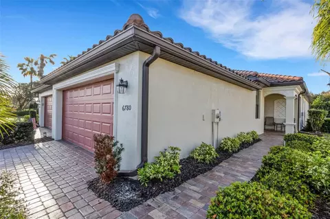 6780 Willowshire Way, Bradenton, FL 34212