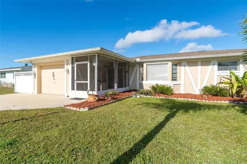 36 Annapolis Ln, Rotonda West, FL 33947