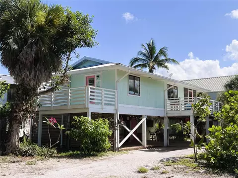 8662 Grand Ave, Placida, FL 33946