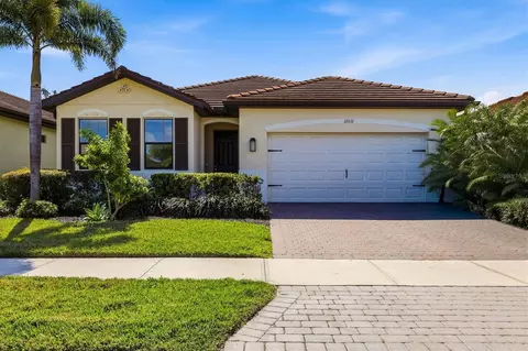 12031 Lovegrass St, Venice, FL 34293