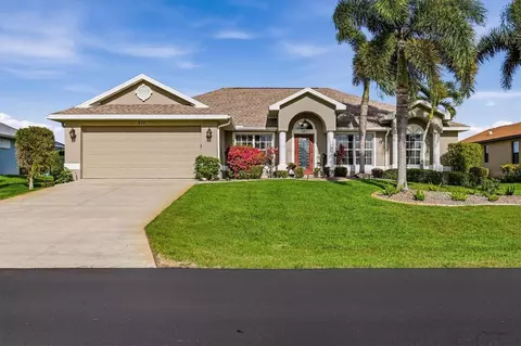 827 Rotonda Cir, Rotonda West, FL 33947