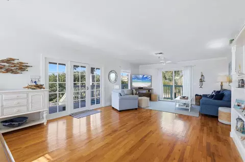 Living - 11 Bocilla Dr, Placida, FL 33946 photo 1 of 5