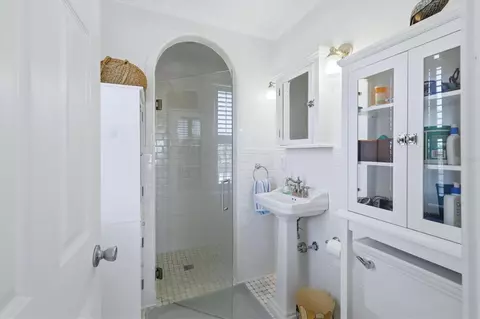 Bath - 11 Bocilla Dr, Placida, FL 33946 photo 3 of 3