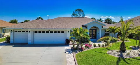 22 Medalist Ct, Rotonda West, FL 33947