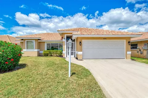 8300 Parkside Dr, Englewood, FL 34224