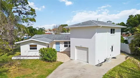 917 Church St, Venice, FL 34285