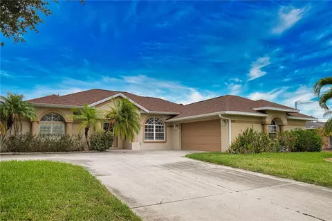 138 Broadmoor Ln, Rotonda West, FL 33947