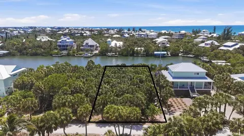 70 Palm Dr, Placida, FL 33946