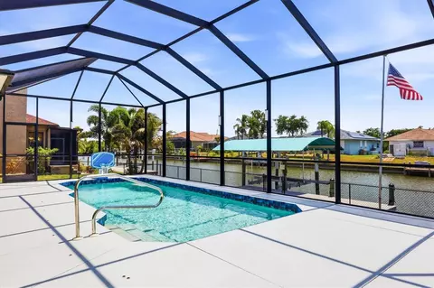 15610 Seafoam Cir, Port Charlotte, FL 33981
