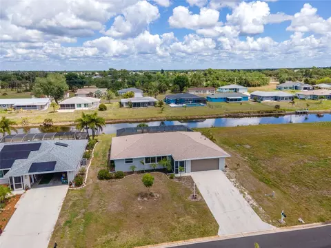 155 Caddy Rd, Rotonda West, FL 33947