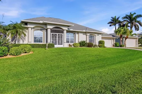 8050 Tracy Cir, Port Charlotte, FL 33981