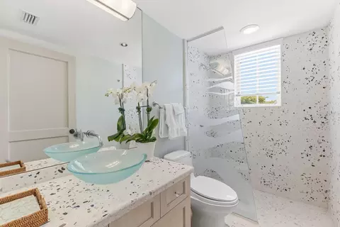 Bath - 312 Baily St, Boca Grande, FL 33921 photo 2 of 3