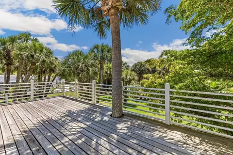 Exterior - 312 Baily St, Boca Grande, FL 33921 photo 3 of 4