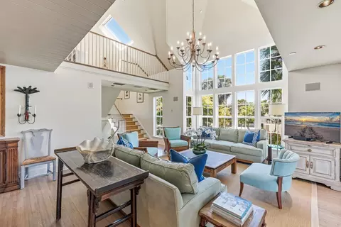 Living - 312 Baily St, Boca Grande, FL 33921 photo 4 of 5