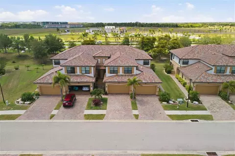 20120 Ragazza Cir #202, Venice, FL 34293