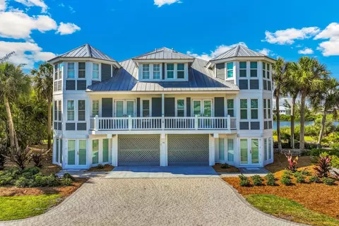 40 Seawatch Lake Dr, Boca Grande, FL 33921