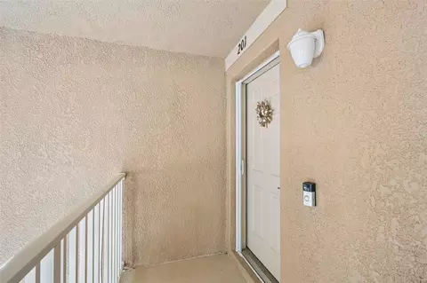 1003 Fairwaycove Ln #201, Bradenton, FL 34212