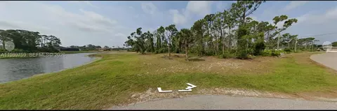 13 Yardarm Dr, Placida, FL 33946 photo 2